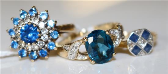 18ct gold, sapphire and diamond Art Deco small ring & two other 9ct gold gem-set rings